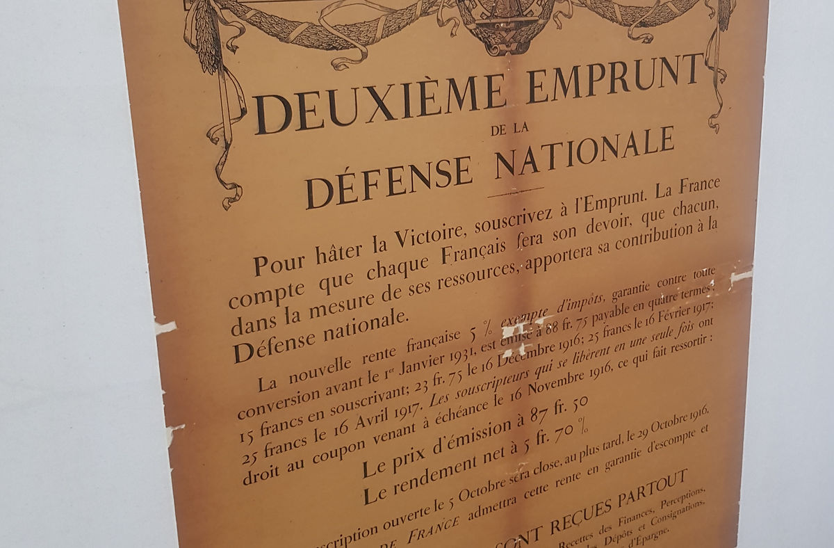 affiche entoilée pour solidifier affiche ancienne entoilage atelier ifs caen normandie restauration affiche restauration papier doublage