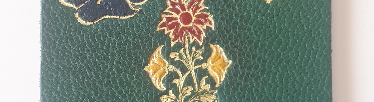 décor de livre fleurs mosaïque de cuir faire décorer un livre relieur doreur feuille d'or cuir normandie ifs
